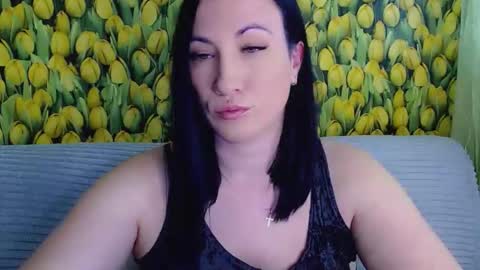 goldmoonn online show from April 4, 2026, 12:57 pm