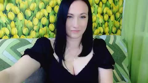 goldmoonn online show from April 10, 2026, 5:17 pm