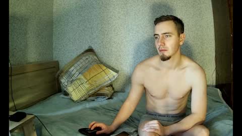 Snapshot of gonzotrash chatting on December 4, 2024, 7:06 am GonzotrasH online show from December 4, 2024, 7:06 am