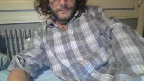 gooleek online show from November 25, 2025, 5:24 pm