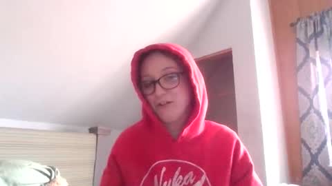 gooeypixie online show from February 10, 2026, 8:02 pm