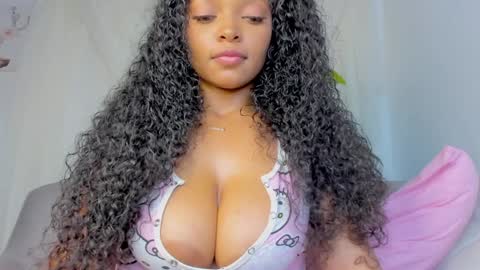 Dominique online show from December 22, 2024, 1:55 pm