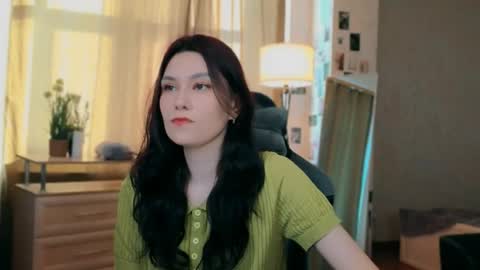 Sarra online show from May 3, 2026, 1:06 pm