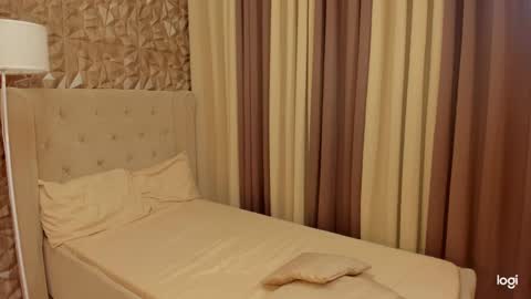 RIANA online show from February 19, 2025, 9:14 pm