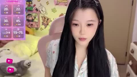 gorgeous girl33 online show from November 2, 2025, 8:33 pm