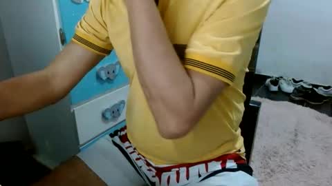 Snapshot of goten7 chatting on February 4, 2026, 12:11 pm Andres online show from February 4, 2026, 12:11 pm