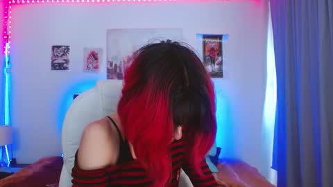 goth_minerva online show from December 1, 2025, 1:38 pm