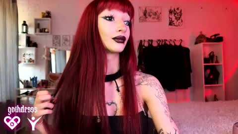    online show from October 18, 2025, 5:54 am