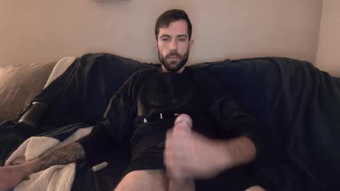 gottalovelatinas online show from November 25, 2025, 6:41 pm