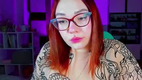 Ines online show from November 23, 2025, 10:53 pm