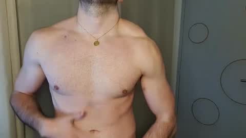 goura2000 online show from January 28, 2025, 10:56 pm