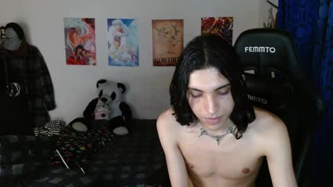 angelito tu novio online show from December 22, 2024, 4:06 am