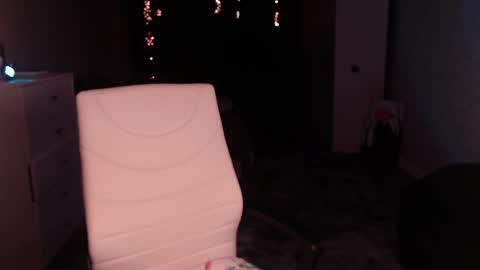 Snapshot of grace_crystal chatting on January 30, 2025, 12:18 am Grace online show from January 30, 2025, 12:18 am