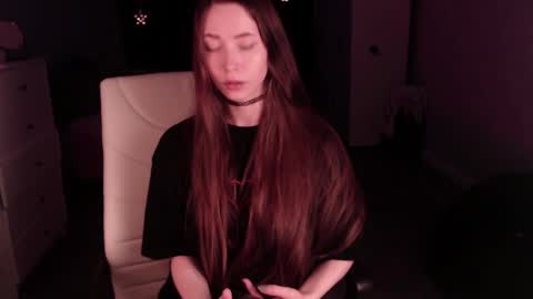 Snapshot of grace_crystal chatting on February 27, 2025, 12:32 am Grace online show from February 27, 2025, 12:32 am