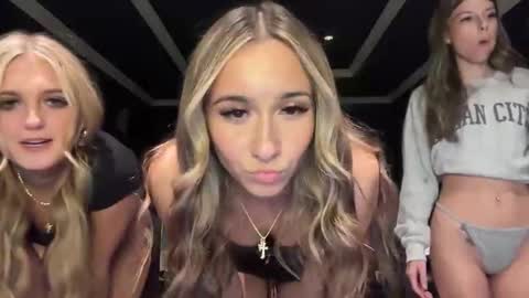 Snapshot of graceyrose chatting on October 16, 2025, 3:07 am graceyrose online show from October 16, 2025, 3:07 am