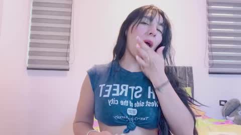 GRECIADOMM555 online show from October 24, 2025, 8:27 pm