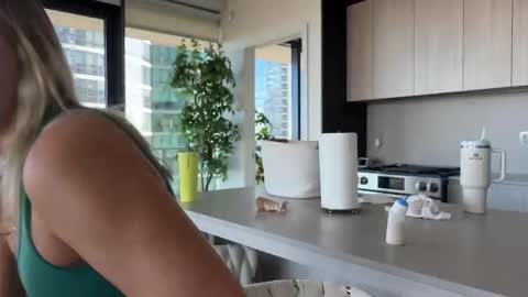 Gracie Mae online show from November 3, 2025, 5:58 pm