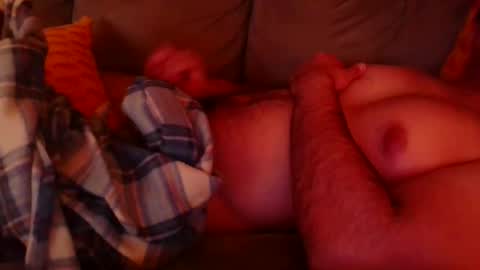 7 in boy toy online show from December 8, 2024, 9:24 am