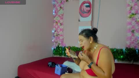 Snapshot of grandmother_milf chatting on February 2, 2025, 2:48 am Mi Name is violeta online show from February 2, 2025, 2:48 am