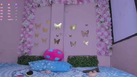 Mi Name is violeta  online show from February 17, 2026, 12:23 pm