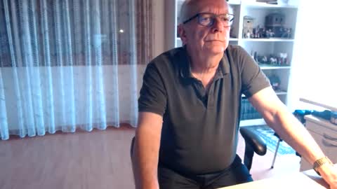 grandpach online show from March 18, 2026, 11:24 am