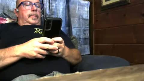 Snapshot of granitebuckeye1969 chatting on October 18, 2025, 12:02 am granitebuckeye1969 online show from October 18, 2025, 12:02 am