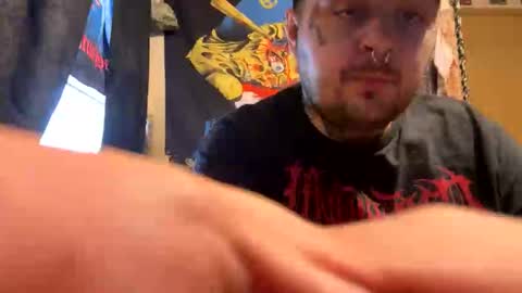 Snapshot of graveyardblunts66 chatting on November 19, 2025, 7:36 pm graveyardblunts66 online show from November 19, 2025, 7:36 pm