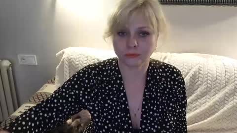 Snapshot of gray_swann chatting on March 4, 2025, 8:16 pm Ray online show from March 4, 2025, 8:16 pm