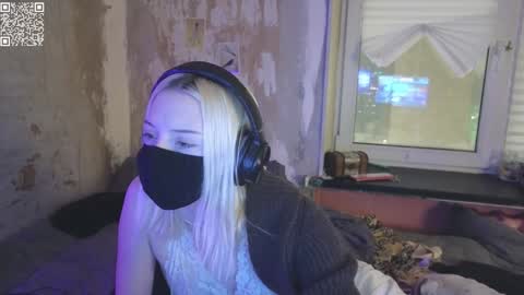 graylovescookies online show from January 11, 2025, 11:46 pm