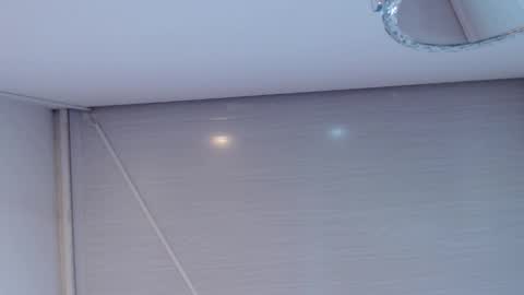 Isabella online show from March 8, 2026, 11:03 am