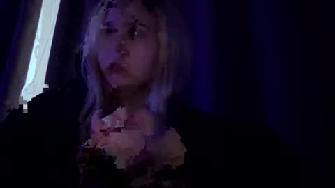 Snapshot of green_eyes_twinkl chatting on April 2, 2026, 4:59 pm Lina 3 online show from April 2, 2026, 4:59 pm