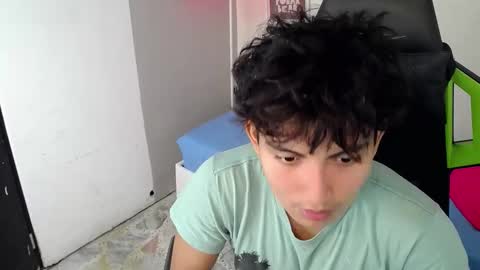 GREEN online show from December 2, 2025, 8:48 pm