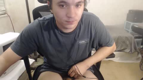 Snapshot of greendynomite_04 chatting on September 25, 2025, 7:23 am greendynomite_04 online show from September 25, 2025, 7:23 am