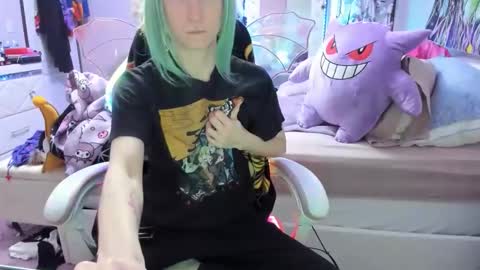 GreenEyedLovexo online show from November 20, 2025, 8:19 pm