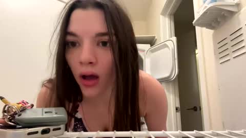 Snapshot of greeneyedmilly chatting on November 9, 2025, 1:20 pm greeneyedmilly online show from November 9, 2025, 1:20 pm