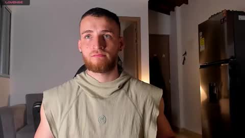 Snapshot of greeneyes_col chatting on February 6, 2025, 4:53 am Juan online show from February 6, 2025, 4:53 am