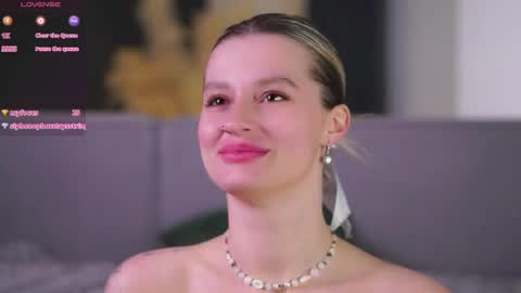 Kelly online show from April 14, 2026, 2:34 pm