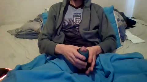 Essexboi85 online show from June 18, 2026, 6:13 am