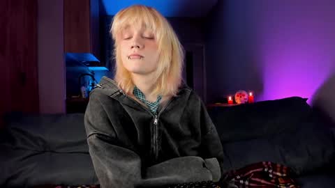 Greg-independent model online show from February 1, 2025, 7:02 pm