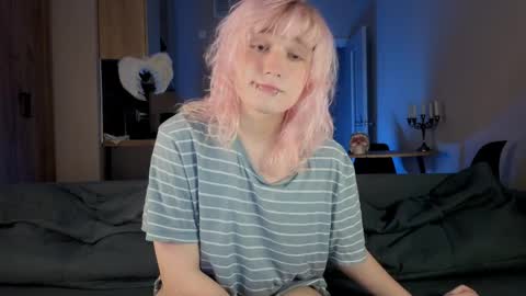 Greg-independent model online show from April 4, 2026, 9:45 pm