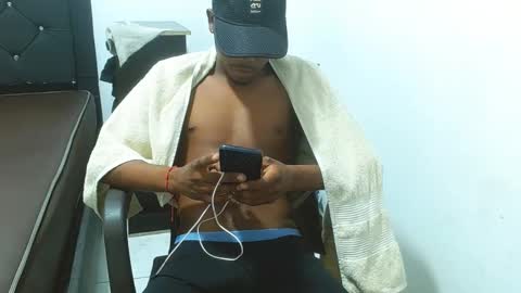 Snapshot of gregoryhoot chatting on April 21, 2026, 3:35 am gregoryhoot online show from April 21, 2026, 3:35 am