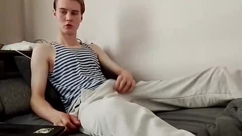 Snapshot of greonn chatting on October 9, 2025, 6:11 am Felix online show from October 9, 2025, 6:11 am