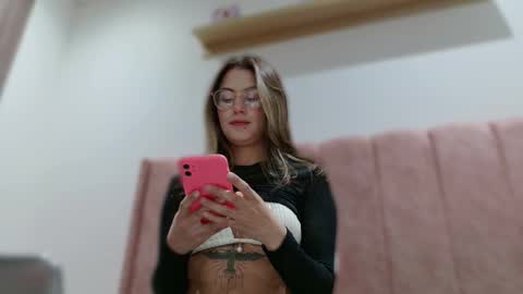 Snapshot of greta_miss chatting on October 16, 2025, 3:07 am  Emmy  online show from October 16, 2025, 3:07 am