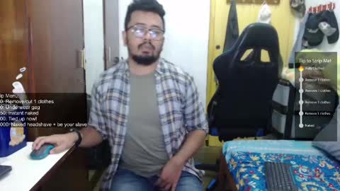 Snapshot of greybondage93 chatting on December 2, 2024, 4:53 pm Grey Hardy Slave online show from December 2, 2024, 4:53 pm