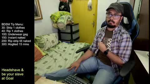 Snapshot of greybondage93 chatting on January 24, 2025, 5:53 pm Grey Hardy Slave online show from January 24, 2025, 5:53 pm