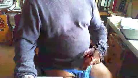 greyhounddog online show from March 22, 2026, 10:07 am