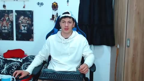 griego01 online show from February 27, 2025, 5:34 am