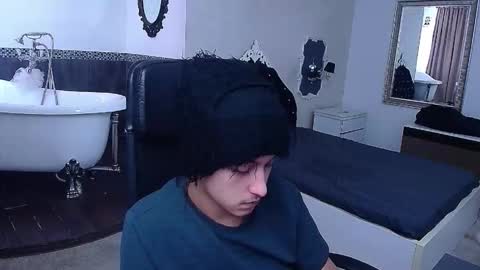 Snapshot of griffindane chatting on February 20, 2026, 6:37 am GriffinDane online show from February 20, 2026, 6:37 am