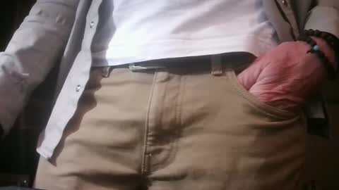 Snapshot of grimbergen123 chatting on October 8, 2025, 8:17 pm Grim online show from October 8, 2025, 8:17 pm