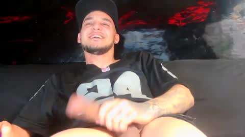 Snapshot of gripthahips chatting on February 14, 2025, 7:28 am Gripthahips online show from February 14, 2025, 7:28 am